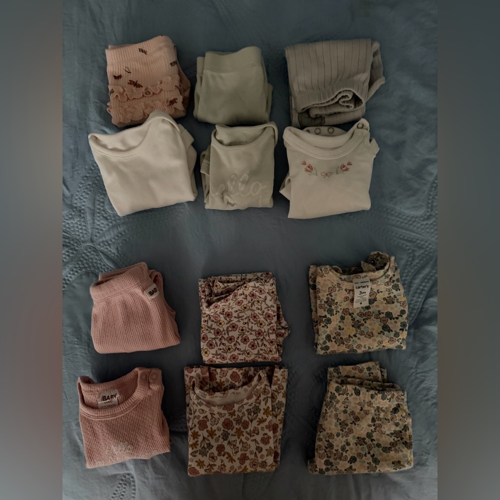6 pairs ofCarter's Baby Girls Floral & Solid Matching Sets in different colours